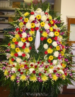 Funeral Cross - Celtic Cross with Green Nimbus in Brooklyn NY - Marine  Florists