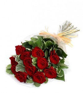 Gift Wrapped Roses A Dozen of Roses