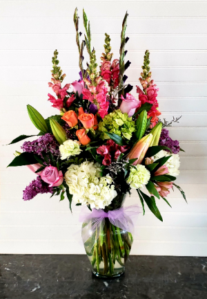 GINA'S FAMOUS ARRANGEMENT Exclusively at Mom & Pops in Oxnard, CA | Mom and Pop Flower Shop
