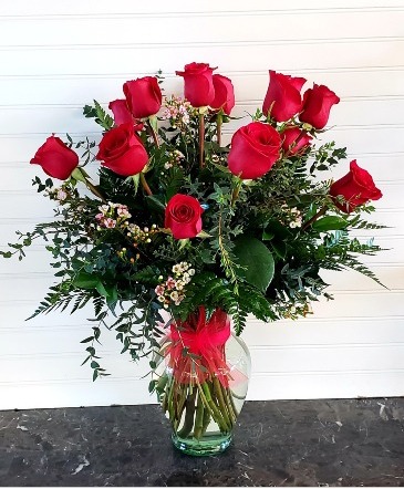 GINA'S LONG STEM RED ROSES EXCLUSIVELY AT MOM & POPS in Oxnard, CA | Mom and Pop Flower Shop