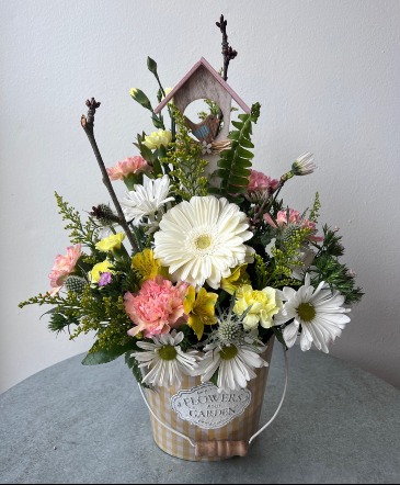 Gingham Gladness in La Grande, OR | FITZGERALD FLOWERS Gingham Gladness in La Grande, OR | FITZGERALD FLOWERS