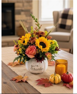 Giving Thanks Ceramic pumpkin centerpiece