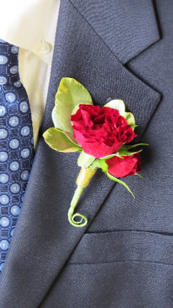 Glamorous Boutonniere