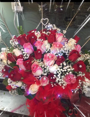 Glitz and glamor 4 dozen long stem in Ozone Park, NY | Heavenly Florist Glitz and glamor 4 dozen long stem in Ozone Park, NY | Heavenly Florist