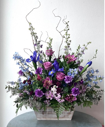 Lavender Glorious Garden Box in La Grande, OR | FITZGERALD FLOWERS Lavender Glorious Garden Box in La Grande, OR | FITZGERALD FLOWERS