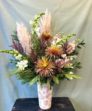 Glowing Evergreens  in La Grande, OR | FITZGERALD FLOWERS