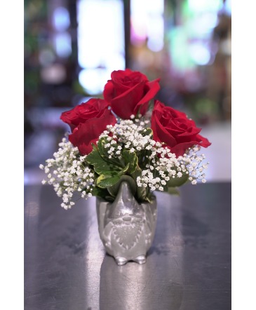 Gnomeo & Juliette  Lil Rose Bouquet  in South Milwaukee, WI | PARKWAY FLORAL INC.
