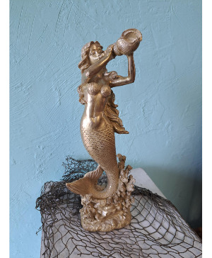 Gold Mermaid with seashell trumpet 