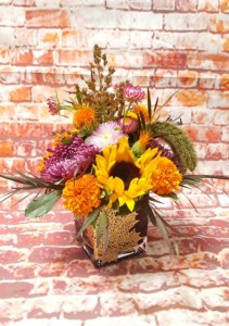 GOLDEN LEAVES in Davis, CA | STRELITZIA FLOWER CO. GOLDEN LEAVES in Davis, CA | STRELITZIA FLOWER CO.