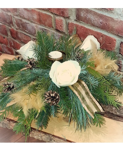 Golden Memories Christmas Centerpiece