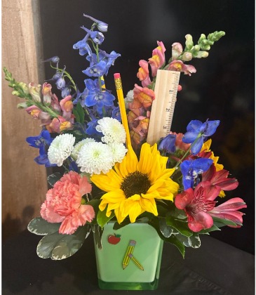 Golden Rule School Special in Monument, CO | Enchanted Florist