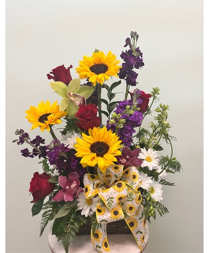 Golden Serenate By Enchanted Florist of Cape Coral
