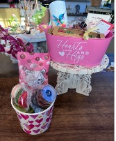 Goodie baskets in Small or Large Treats 