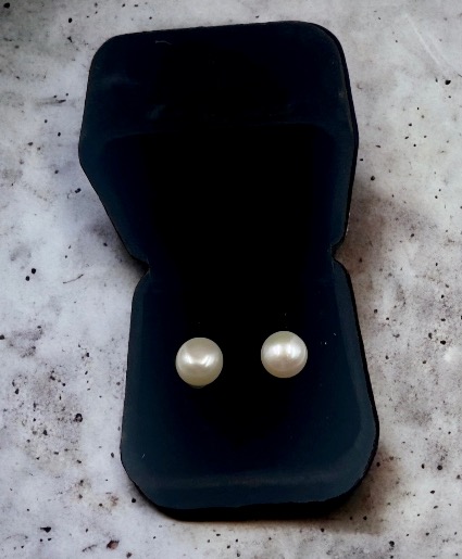 Gorgeous Freshwater Pearl Earrings Sterling 