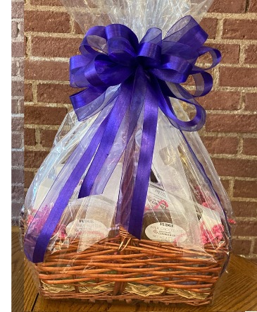 Gourmet Candy  Gift Basket in Saint George, UT | DESERT ROSE FLORAL