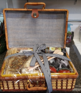 Gourmet Gift Basket Variety of Pantry Goods