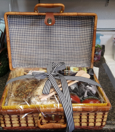 Gourmet Gift Basket Variety of Pantry Goods