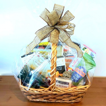 Gourmet Holiday Christmas Basket in Warman, SK | QUINN & KIM'S FLOWERS Gourmet Holiday Christmas Basket in Warman, SK | QUINN & KIM'S FLOWERS