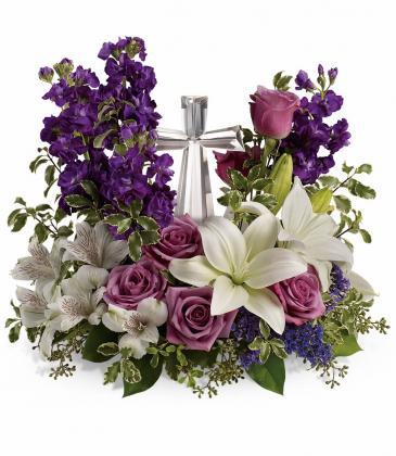 Grace and Majesty Bouquet Fresh Arrangement in Rossville, GA | Ensign The Florist Grace and Majesty Bouquet Fresh Arrangement in Rossville, GA | Ensign The Florist