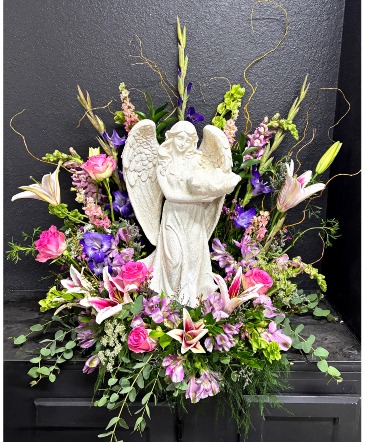 Graceful Guardian  in Carlsbad, NM | Angee's Flowers