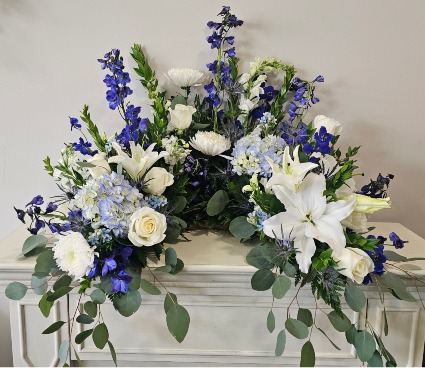 Graceful Memories  Urn Wreath FD-107