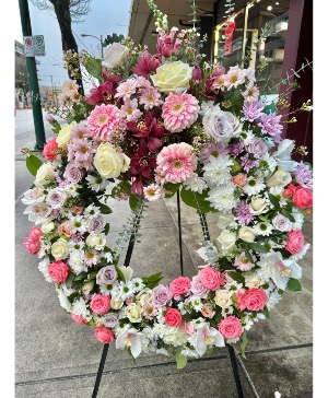 Graceful Tribute™ Wreath 
