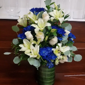 Gracious Blue Blue floral arrangement