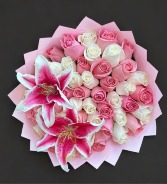 Grand Expression  Hand Bouquet 