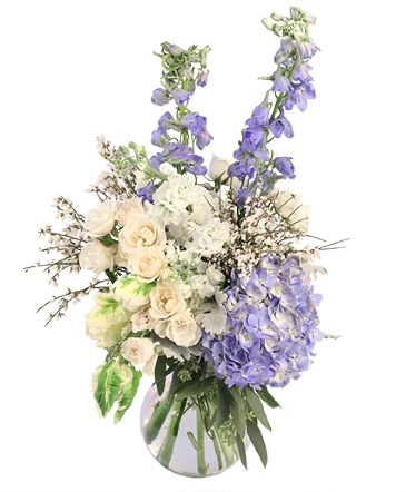 Grand Expression Vase Arrangement in Newark, OH | JOHN EDWARD PRICE FLOWERS & GIFTS