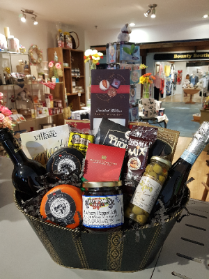 GOURMET BASKET With 2 bottles of wine and much more in Halifax, NS | Twisted Willow GOURMET BASKET With 2 bottles of wine and much more in Halifax, NS | Twisted Willow