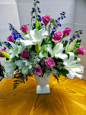 Grand Splendor Sympathy arrangement
