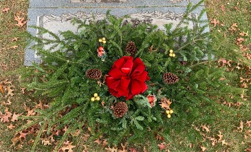 Grave Blanket Christmas in Colonia, NJ | LAKE FLOWERS