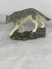 GRAY WOLF  FIGURINE 