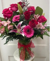 Greenbrier's Valentine's In Love Bouquet 