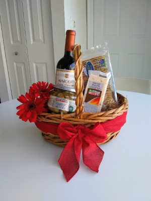Greensical gourmet gift basket in Delray Beach, FL | Greensical Flowers Gifts & Decor Greensical gourmet gift basket in Delray Beach, FL | Greensical Flowers Gifts & Decor