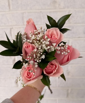 Half Dozen Pink Roses  prom