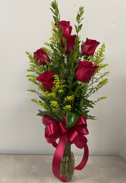 Half dozen red roses 