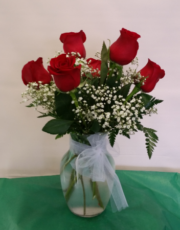 Half Dozen Red Roses Vase Arrangement In Lorton Va Gunston Flowers