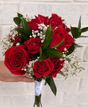 HALF DOZEN RED ROSES/SPRAYROSES prom