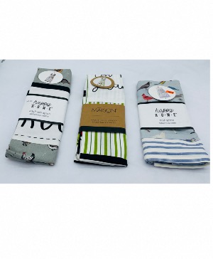 Half or full apron each themed  Giftware each sold separately 