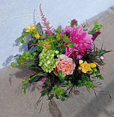 Halloween Arrangement Designer's Choice in Glastonbury, CT | THE FLOWER DISTRICT