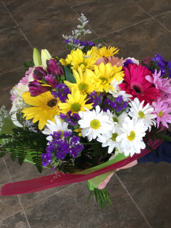 Hand Tied Mix Bouque Cut Flowers no vase
