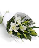 Hand wrap bouquet - Oriental lilies 