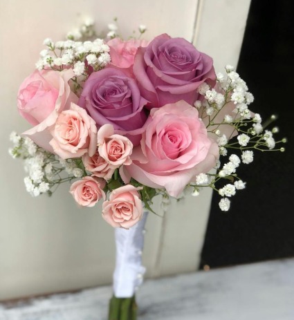 Handheld 2 Handheld Bouquet
