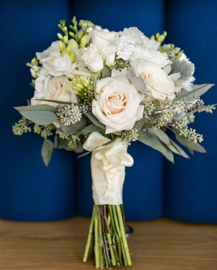 Handheld 9 Handheld Bouquet