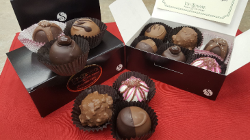 HANDMADE CHOCOLATE TRUFFLES