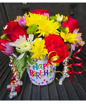 Happy birthday bouquet Beautiful arrangment for birthday