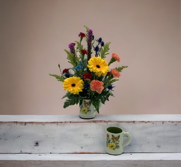 Summer Days are Here Summer Special Shown $10.00 of Reg Price in Culpeper, VA | ENDLESS CREATIONS FLOWERS AND GIFTS Summer Days are Here Summer Special Shown $10.00 of Reg Price in Culpeper, VA | ENDLESS CREATIONS FLOWERS AND GIFTS