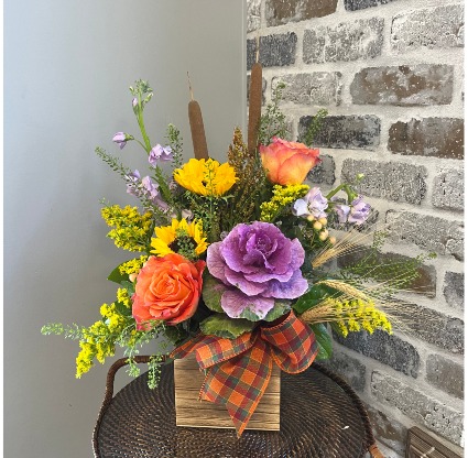 Happy Fall Y'all box arrangement