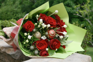 Happy Holiday Bouquet in Oakville, ON | ANN'S FLOWER BOUTIQUE-Wedding & Event Florist Happy Holiday Bouquet in Oakville, ON | ANN'S FLOWER BOUTIQUE-Wedding & Event Florist